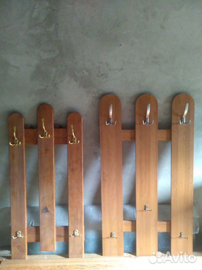 Вешалки настенные в прихожую