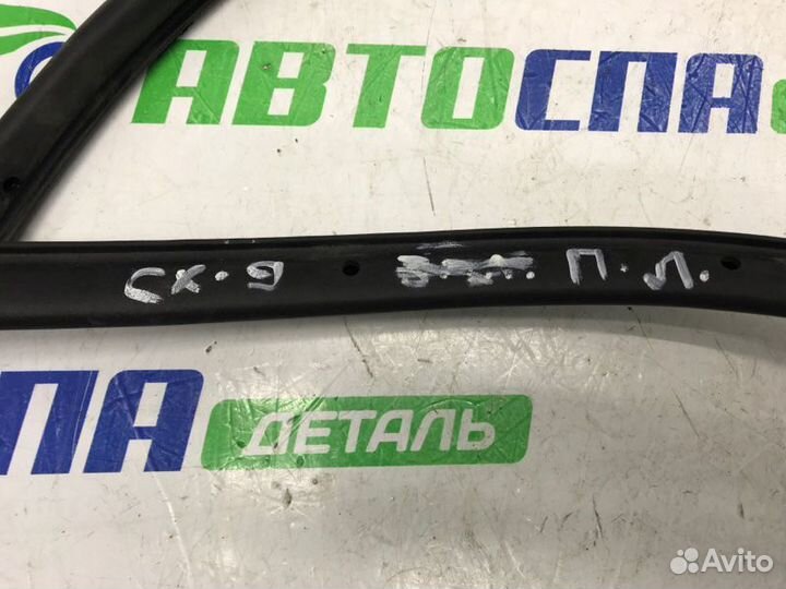 Уплотнитель двери передний левый Mazda Cx-9