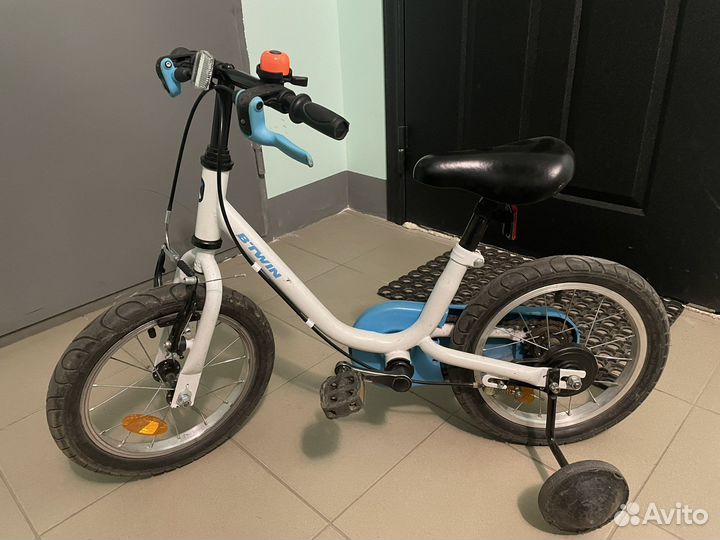 Детский велосипед четырехколесный