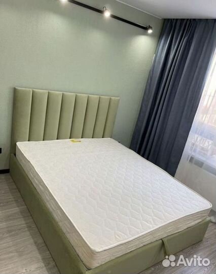 Дизайнерская кровать