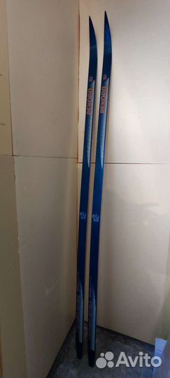 Лыжи беговые Рекорд. Ретро