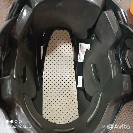 Хоккейный шлем