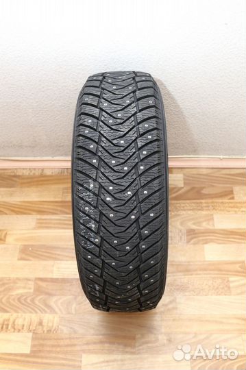 Yokohama IceGuard Stud IG65 215/55 R16 110