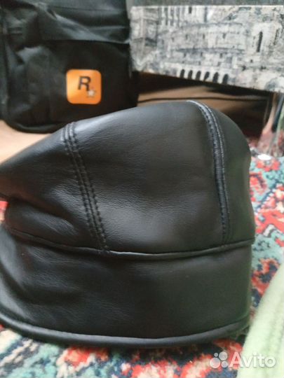 Мужская кожаная кепка