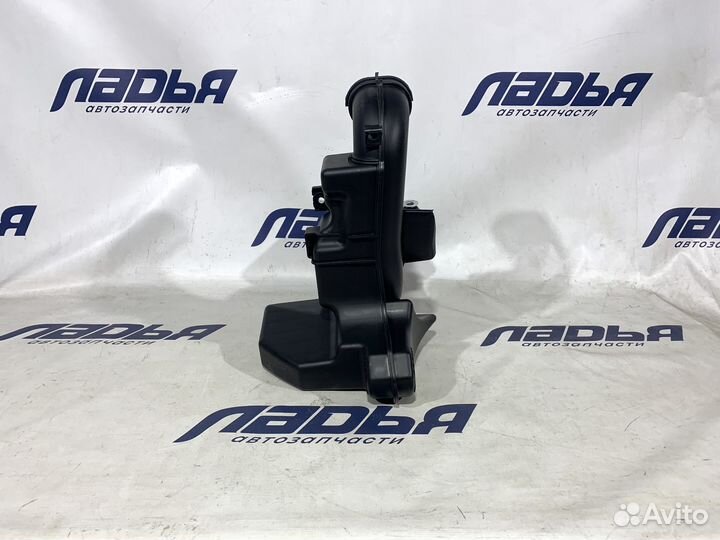 Резонатор воздушного фильтра Kia Rio 4 (17)