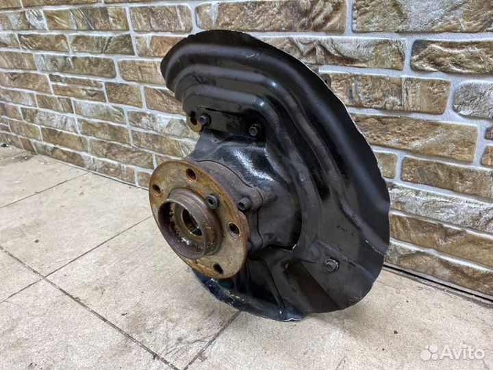 Цапфа/кулак поворотный передний правый BMW X4