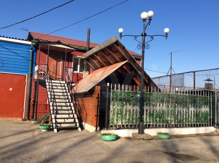 Дом 240 м² на участке 50 сот.