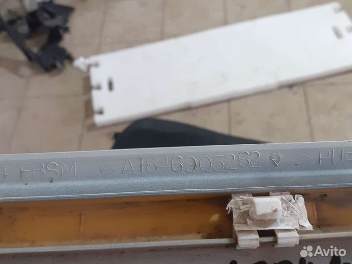 Накладка двери передний правый Mercedes GL X164