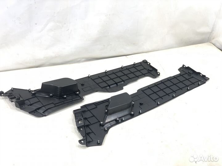 Накладка центральной консоли Nissan Murano Z52