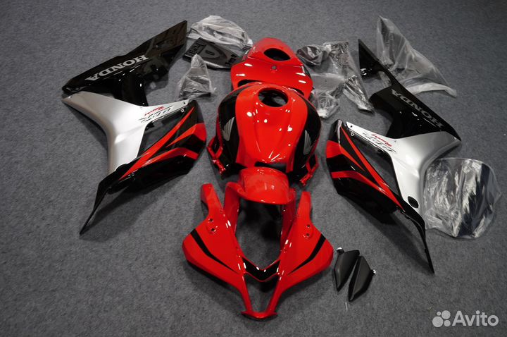 Комплект пластика на Honda CBR 600RR 2007-2008