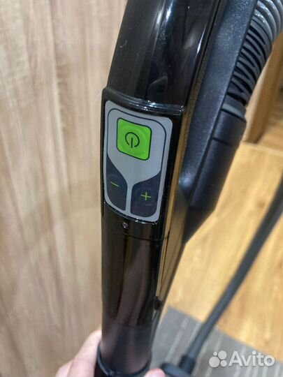 Пылесос Polaris PVC 2004Ri с циклонной системной