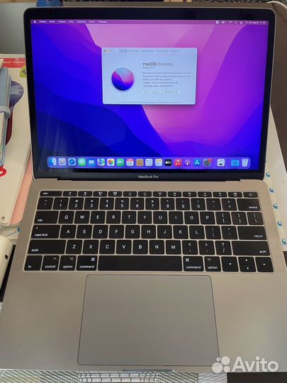 MacBook Pro 13 - 2016, Two Thunderbolt 3 ports