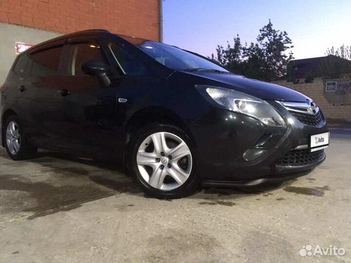 Opel Zafira, 2012