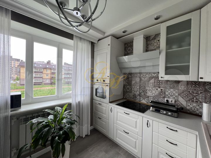 3-к. квартира, 70 м², 2/5 эт.