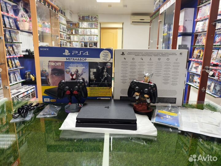 Sony PS4 Slim 1TB(2020) 2 Геймпада/50+ Игр