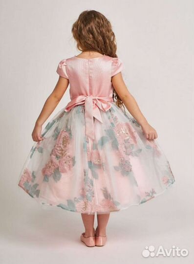 Платье праздничное 134р