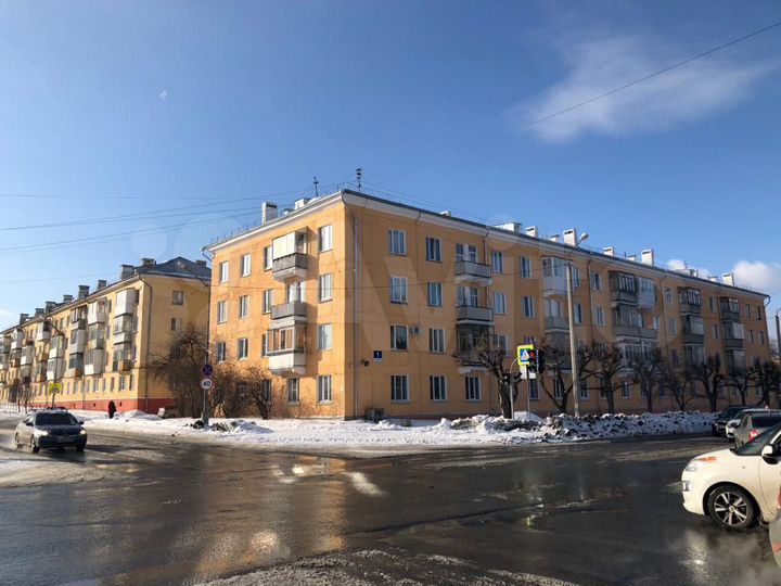 2-к. квартира, 57 м², 1/4 эт.