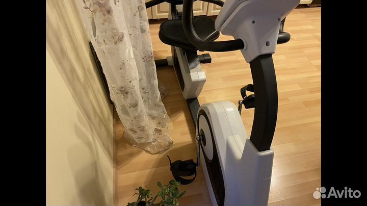 Велотренажер горизонтальный