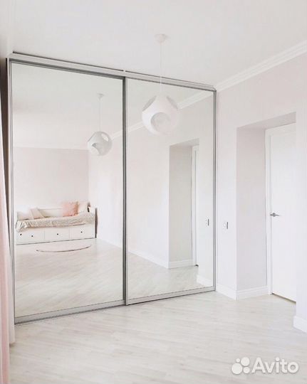 Шкаф в коридор