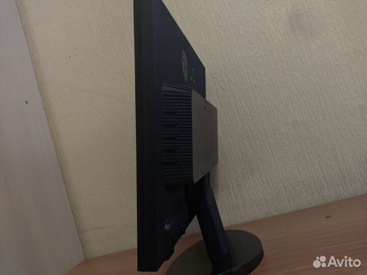 Монитор 19 дюймов LG Flatron L1953S