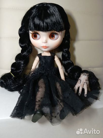 Кукла блайз Уэнсдeй +рука вещь+коробка