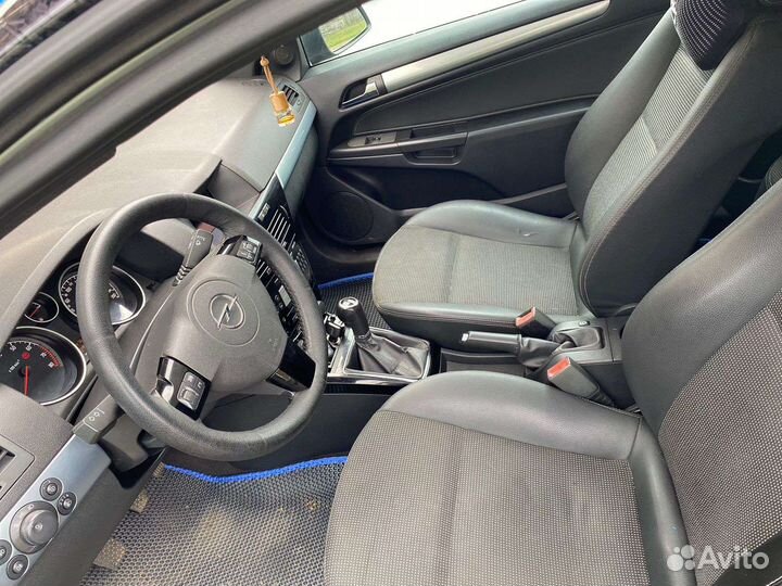 Opel Astra GTC 1.8 МТ, 2010, 274 000 км