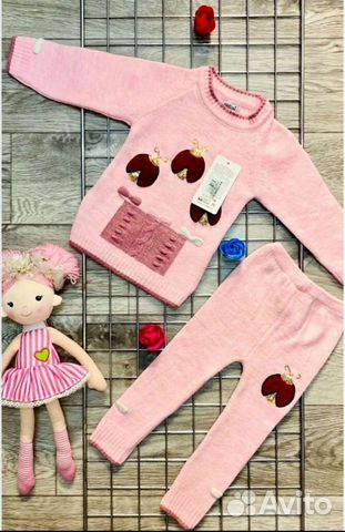 Вязаный костюмчик на девочку