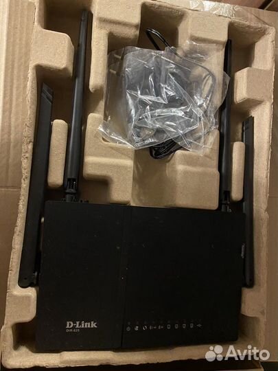 Роутер D-Link DIR-825/AC/G