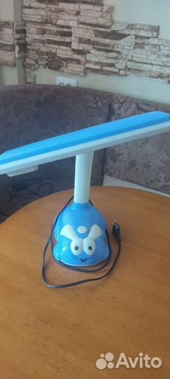 Лампа настольная для школьника