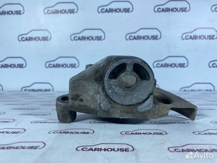 Кронштейн кпп передний левый Audi A4 B5 1.8 1998