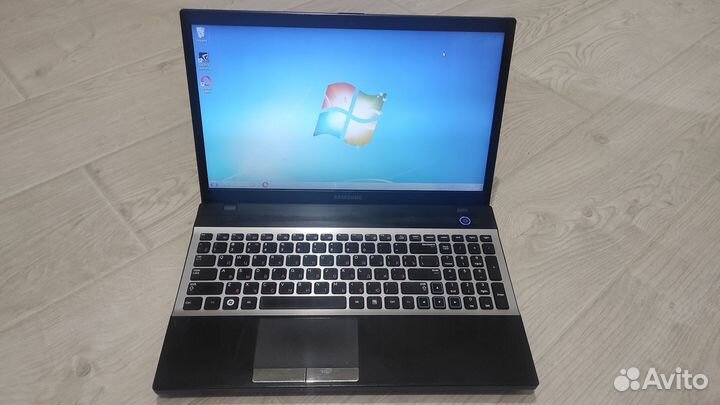 Ноутбук Samsung NP300V5A, i5-2450M