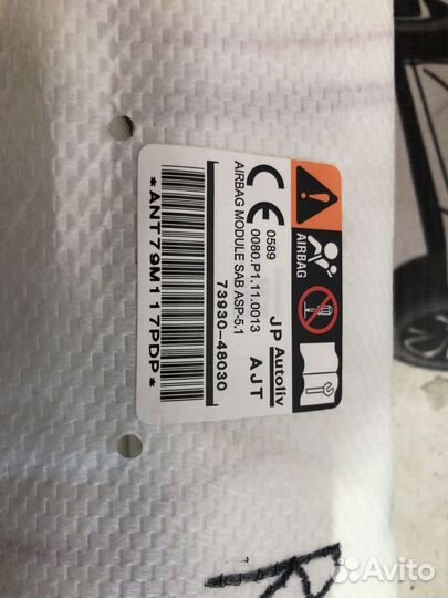 Подушка безопасности задняя правая Lexus Rx4