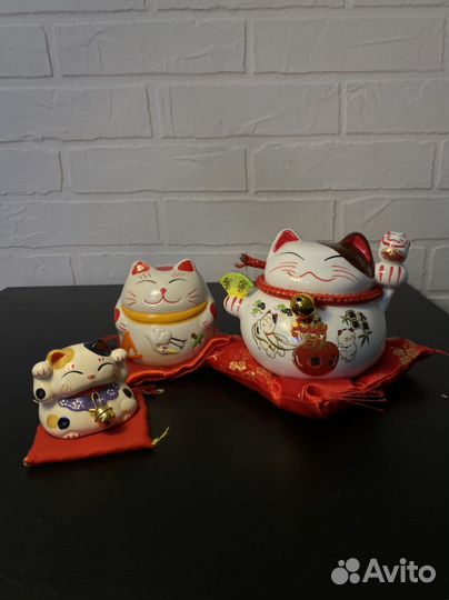 Котики Манэки-нэко