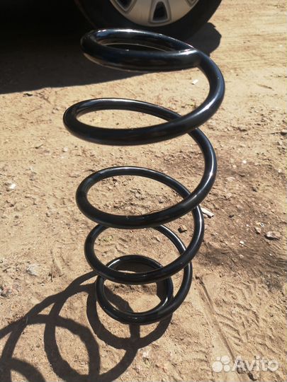 Пружина передняя на Skoda