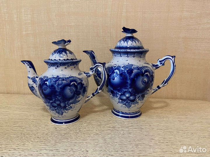 Гжель, масленки, чайники