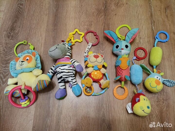 Развивающие игрушки/погремушки