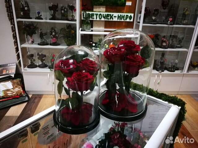 Три розы, пиона в стеклянной колбе. Подарки, от