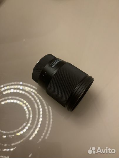 Объектив Sigma AF 16mm f/1.4 DC DN