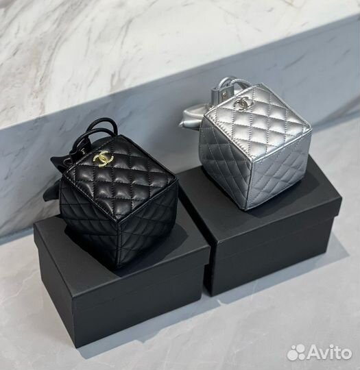 Chanel VIP gift сумка кросс-боди mini