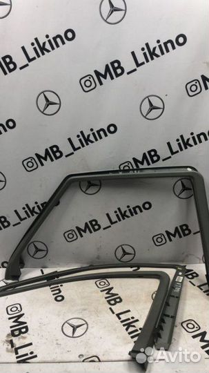 Рамка стекла двери Mercedes-Benz M-Класс W164