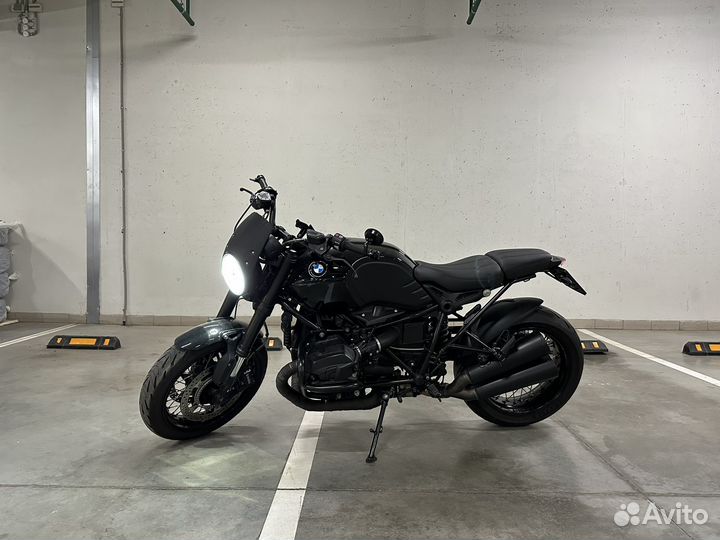 BMW R Nine T