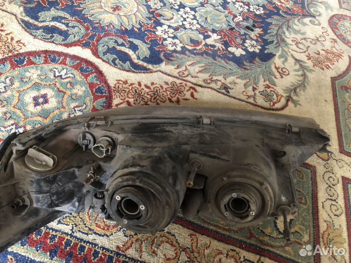 Фара (оригинал) Toyota Windom VCV11 левая и правая