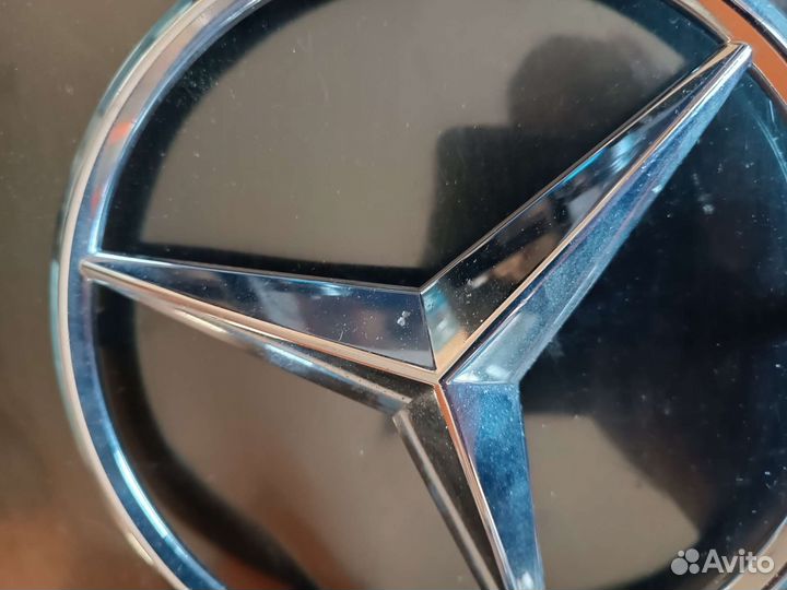 Эмблема mercedes