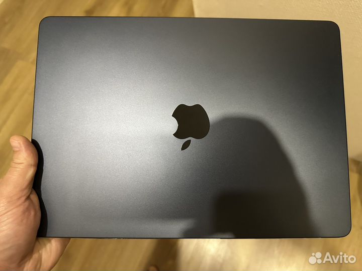 Apple MacBook air 13.6 m2 8 256 20 циклов