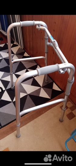 Инвалидные ходунки