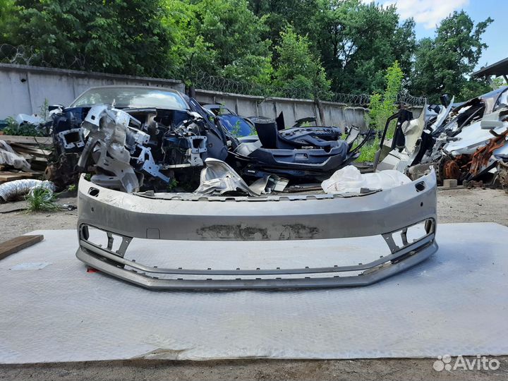 Бампер передний Volkswagen Jetta 6 2014