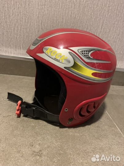 Горнолыжный шлем