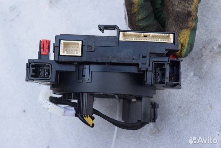 Шлейф рулевой Toyota RAV4 5 (XA50) 2020 8924550040