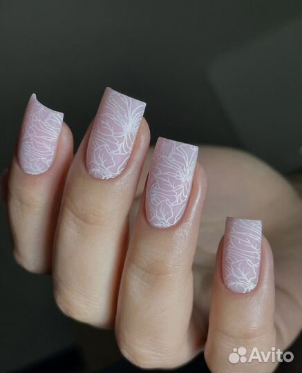Маникюр с покрытием гель лак