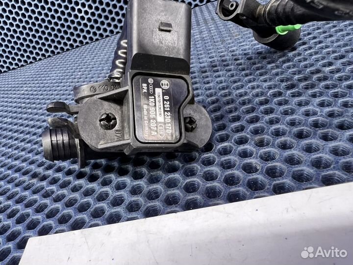Датчик трубка абсолютного давления Tiguan Audi Q3
